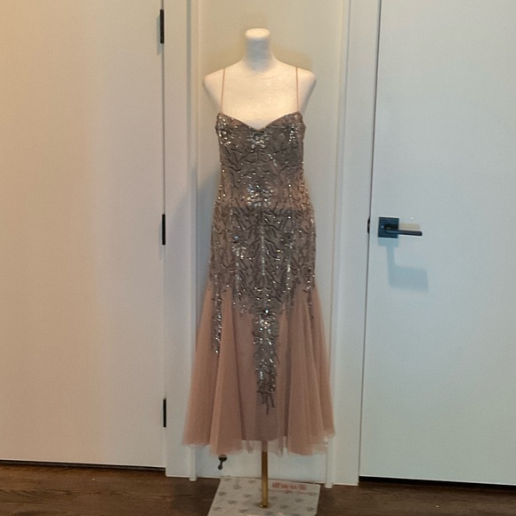 Aidan Mattox Silver Sequin Midi Dress - Picture 1 of 7